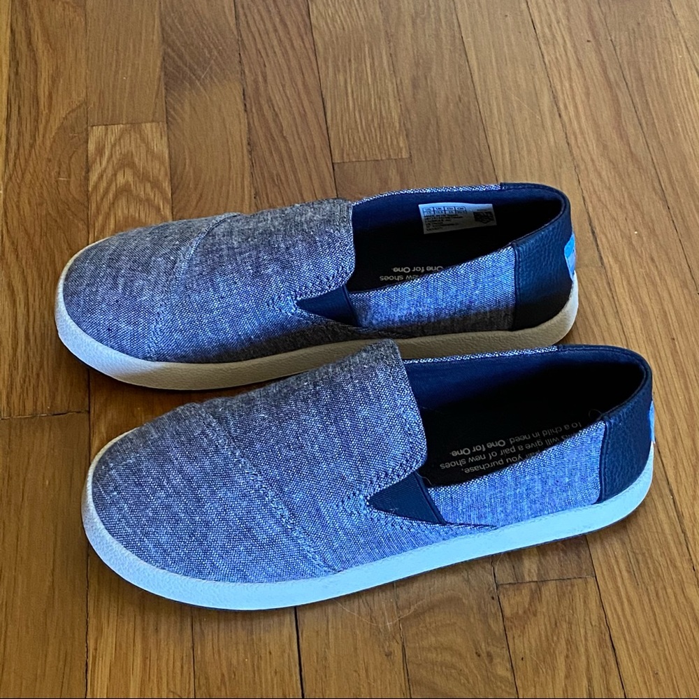TOMS Youth Avalon Loafer Flat - Navy Chambray